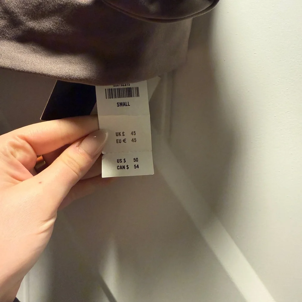 New with tags Abercrombie YPB sculptLUX square neck slim tank in taupe, small - Picture 4 of 7